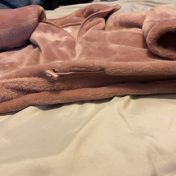 super soft pink cropped sweater Size medium from bluenotes - Picture 3 of 3